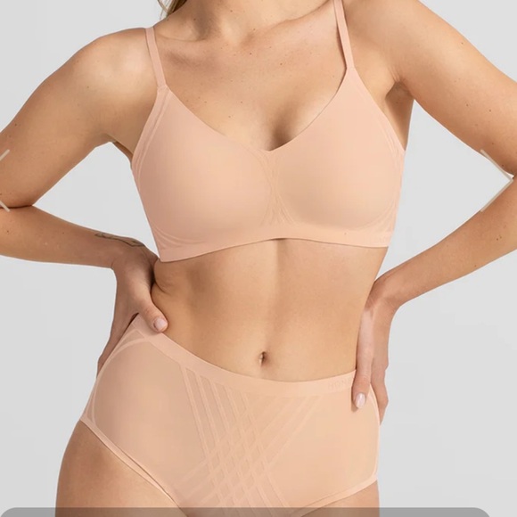 Nude Honeylove Wireless Bra - Picture 9 of 9